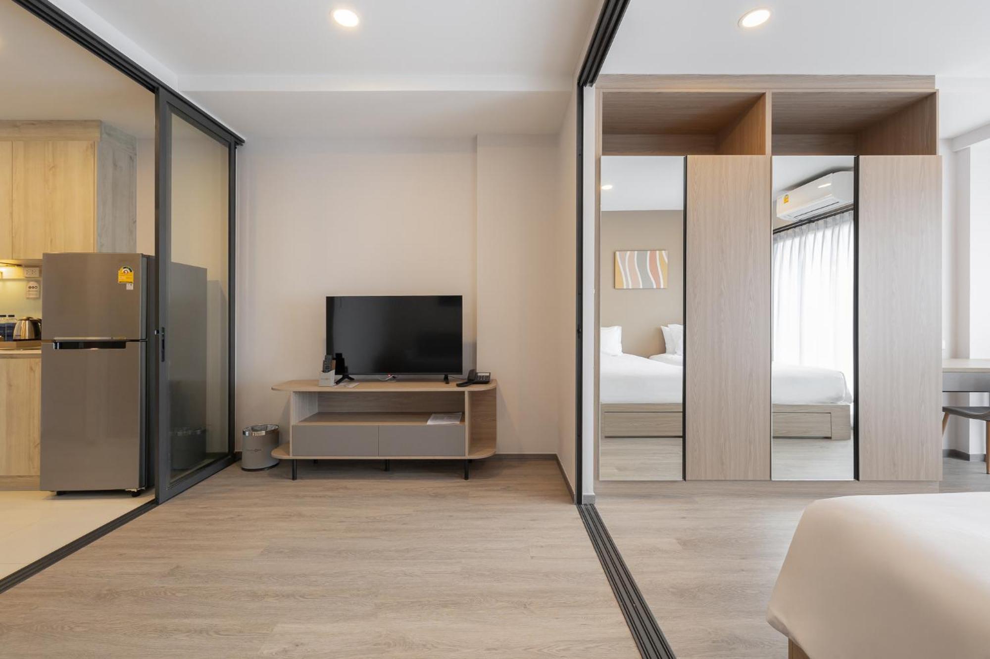Salaya One Hotel & Service Apartment Εξωτερικό φωτογραφία